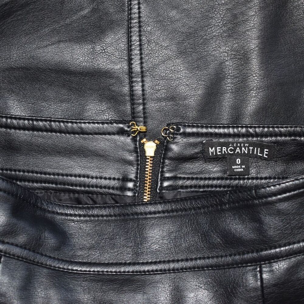 J.CREW Mercantile Black Faux Leather A-Line Mini Skirt Lined Size 0 - Picture 4 of 7